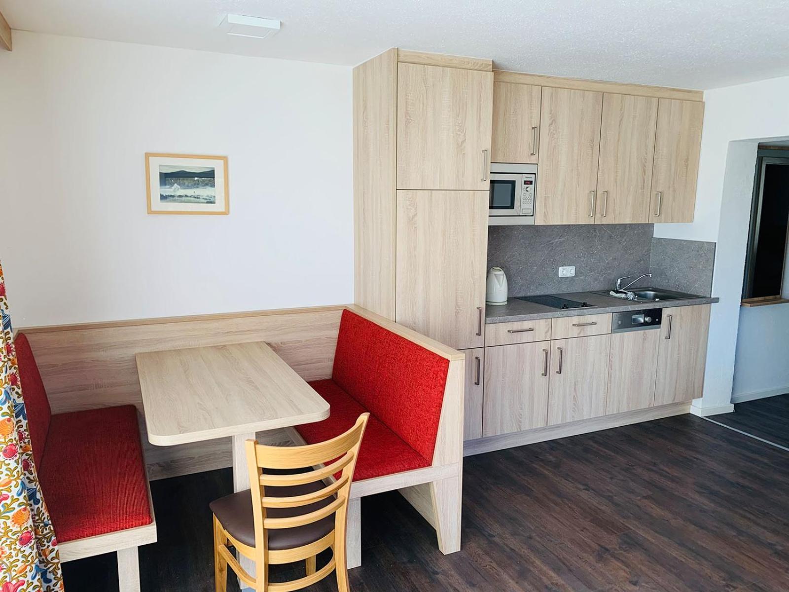 Apartmenthaus Florian Lam Bagian luar foto
